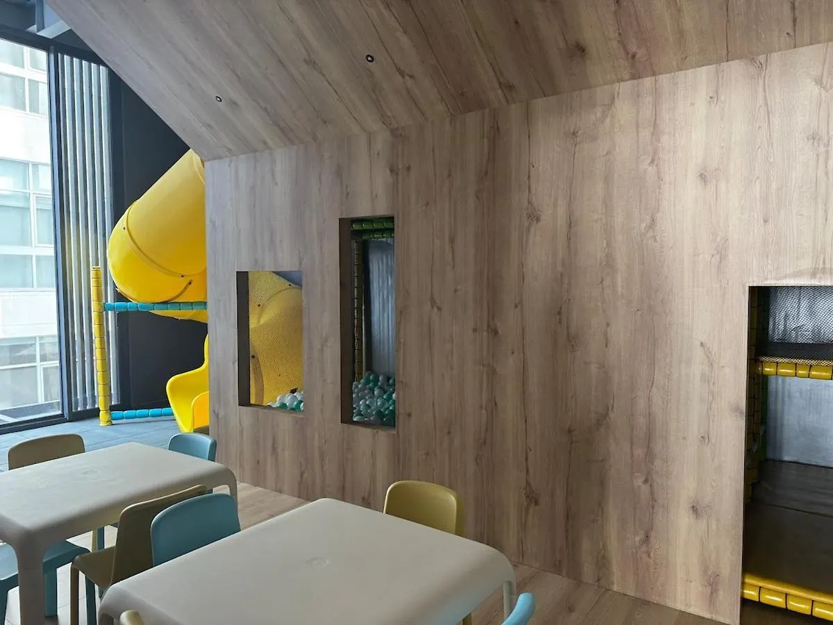 Modern Studio, Beautiful View, Great Location كويتو شقة